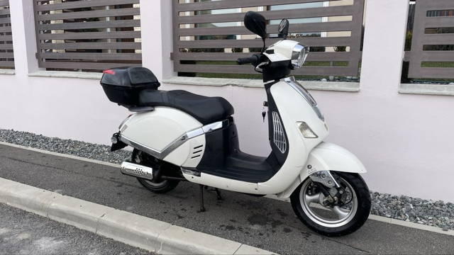 Scuter znen 50 cc zn50QT-F 25km/h