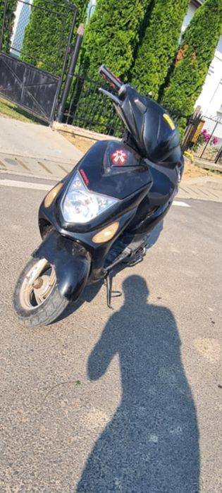 Vând scuter generic jump 2 50cc 4t