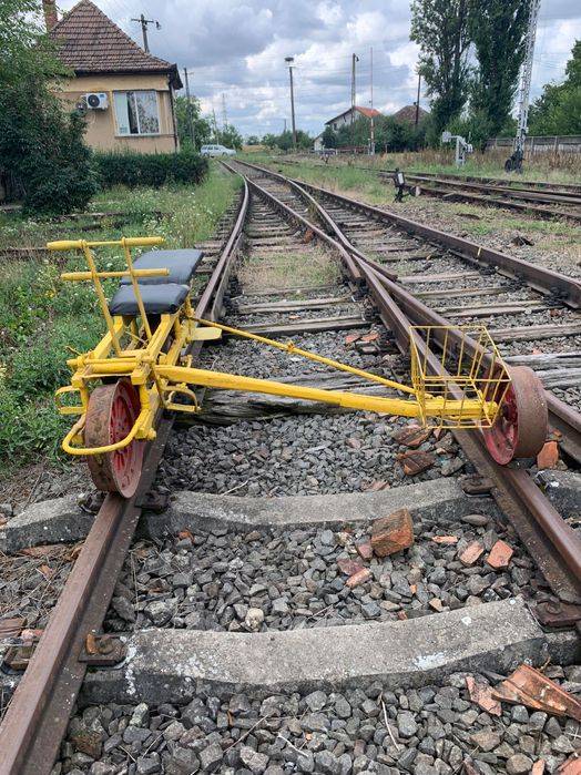 Triciclu pentru cale ferată