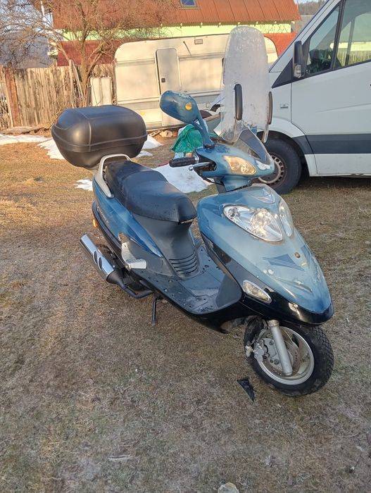 Scuter 125cc cu acte recent adus din Germania