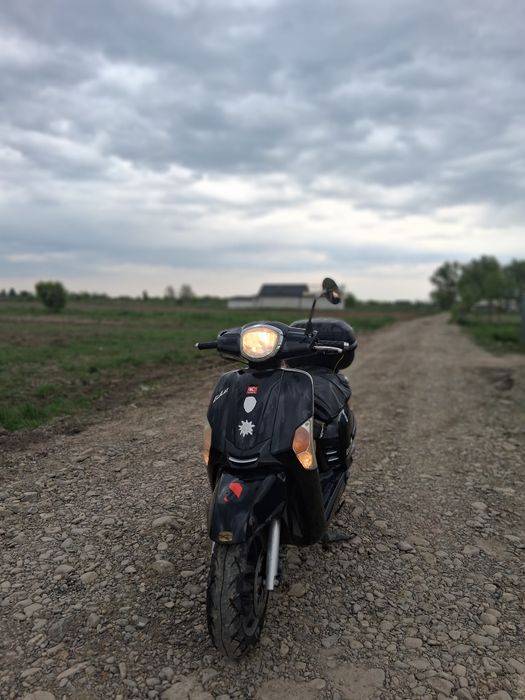 Vând scuter kimco 50cc