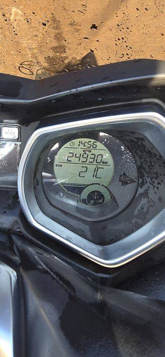 YAMAHA X MAX 250 Momo Design