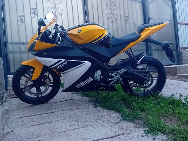 Vând sau schimb yamaha R 125 cc 2008