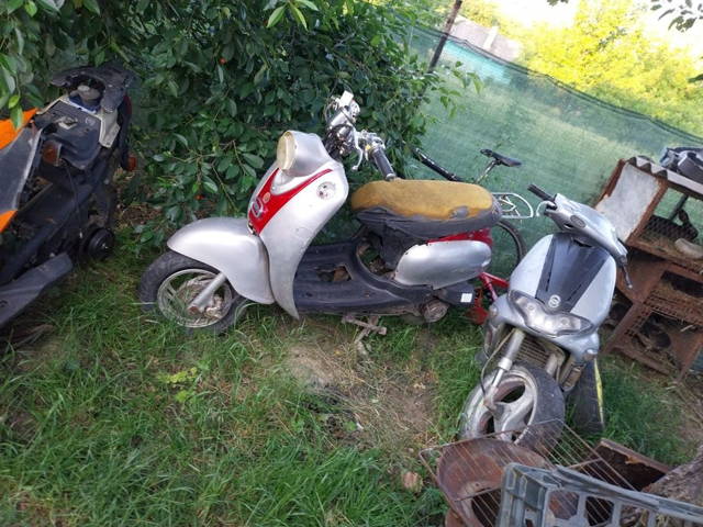 Vand scuter piese