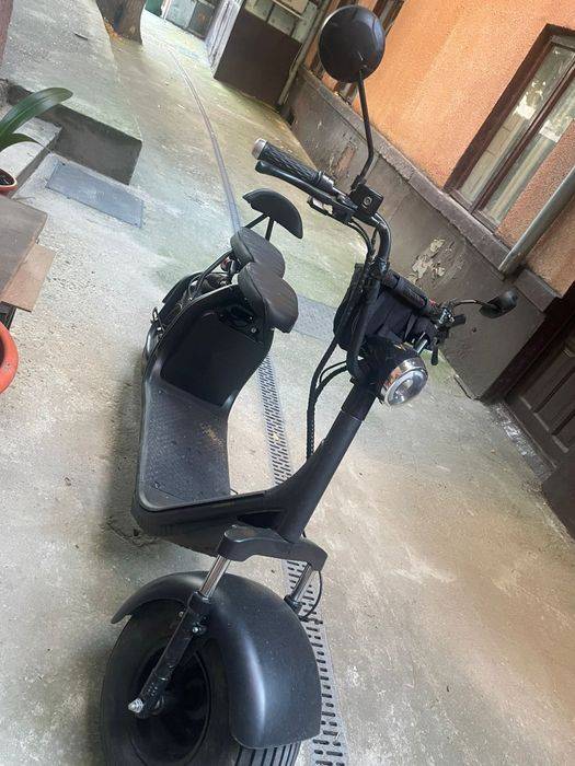 Scuter electric.