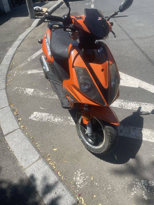 scuter explorer race gt 80cc