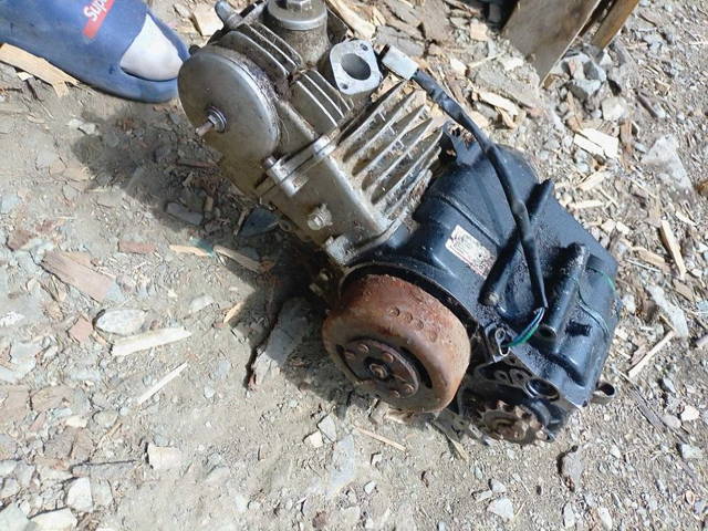 Vând motor de cross kxd 125cc
