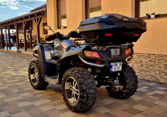 ATV CF moto 800 4x4