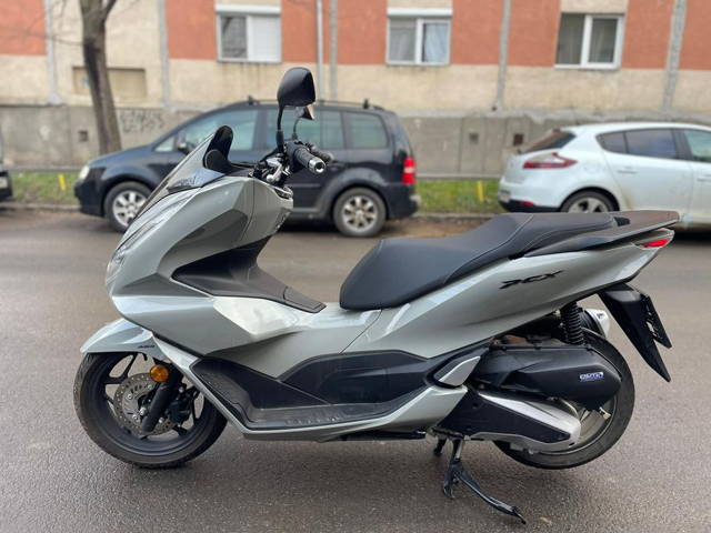 Honda PCX 125cmc 2023 2 chei