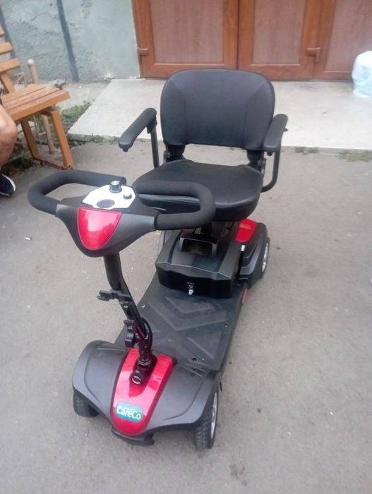 Cărucior electric pentru persoane cu dizabilități