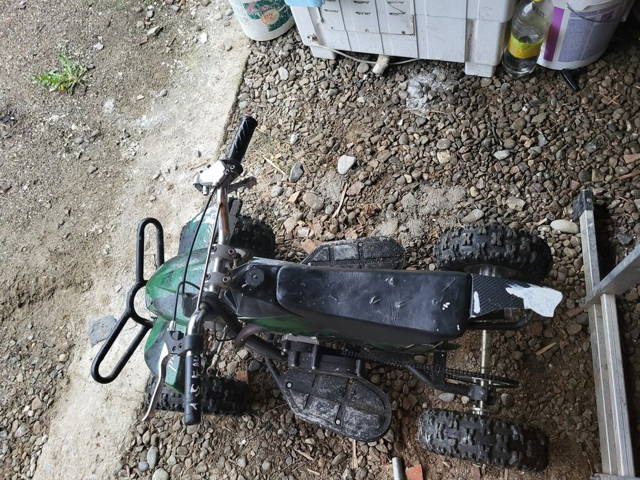 Vând atv de 49 cc