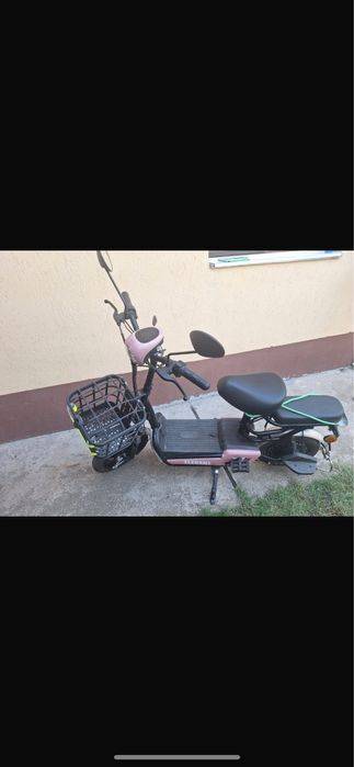 Vand scuter electric
