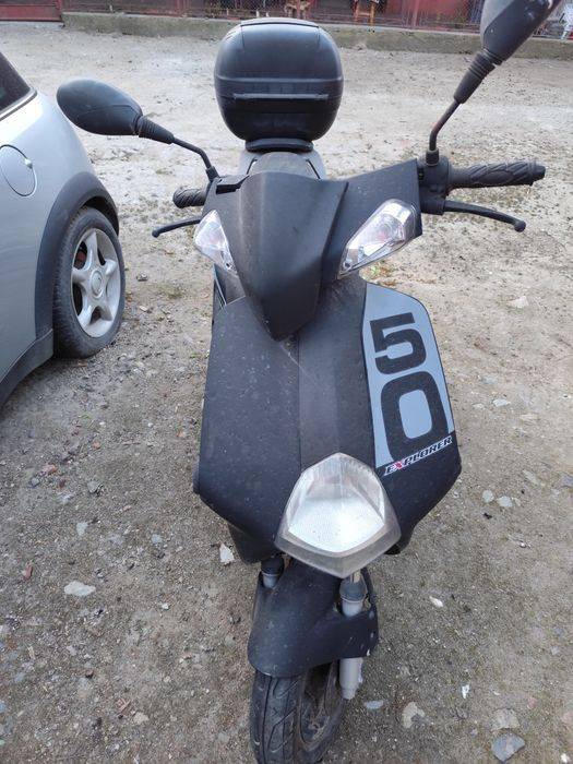 Vând scuter explorer 49 cc