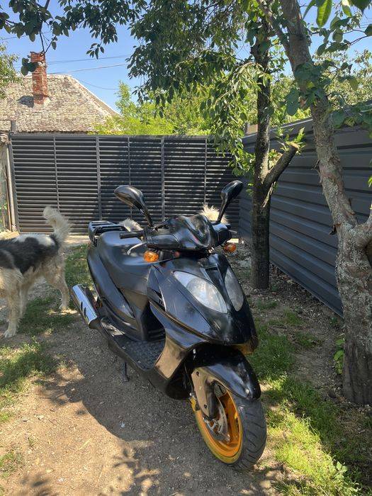 vand sau schimb cu cross scuter daelim 125cc