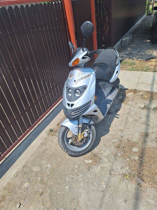 Scuter Suzuki Katana