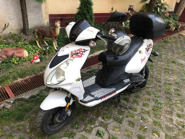 Scooter Tauris 50