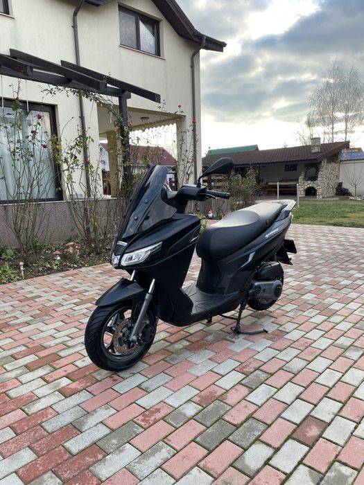 Scuter Aprilia SXR 50