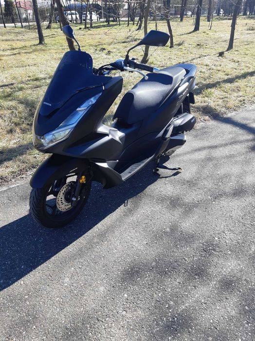 Honda PCX 125cc .