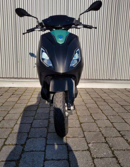 Scuter electric piagio