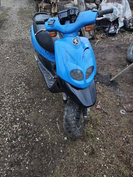 Vând scuter peugeot defect