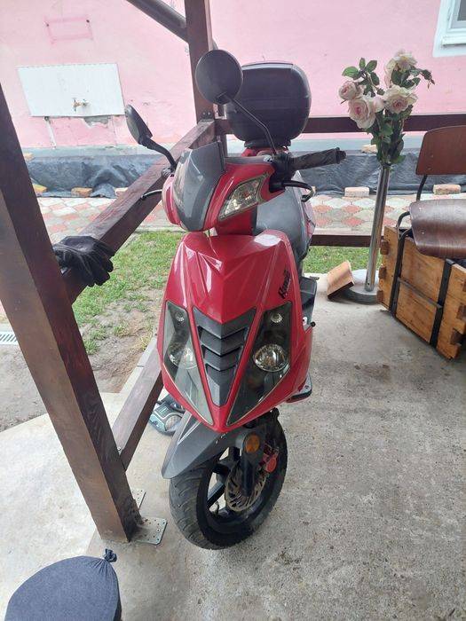 Scuter moped 49cc