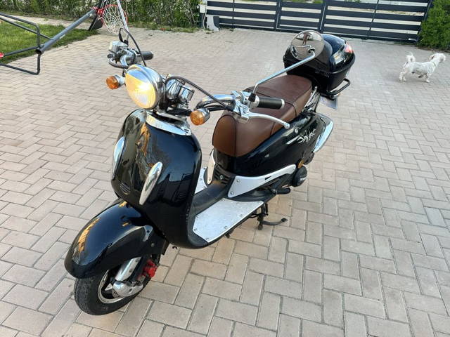 Scuter Retro 125 cm Inmatriculat Ro