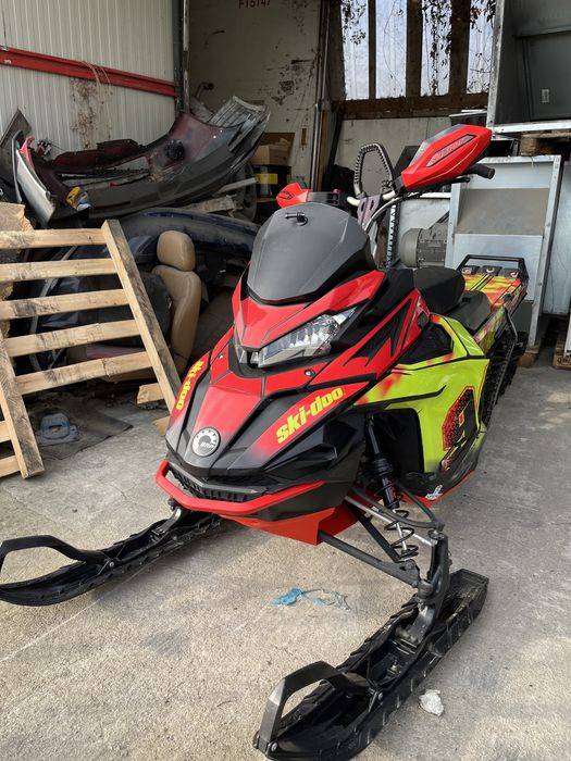 Snowmobil Ski Doo Lynx Boondocker DS 154