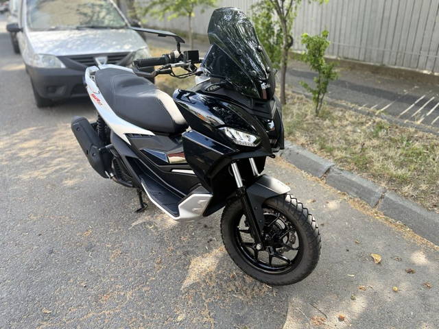Aprilia SR GT Street Grey 200