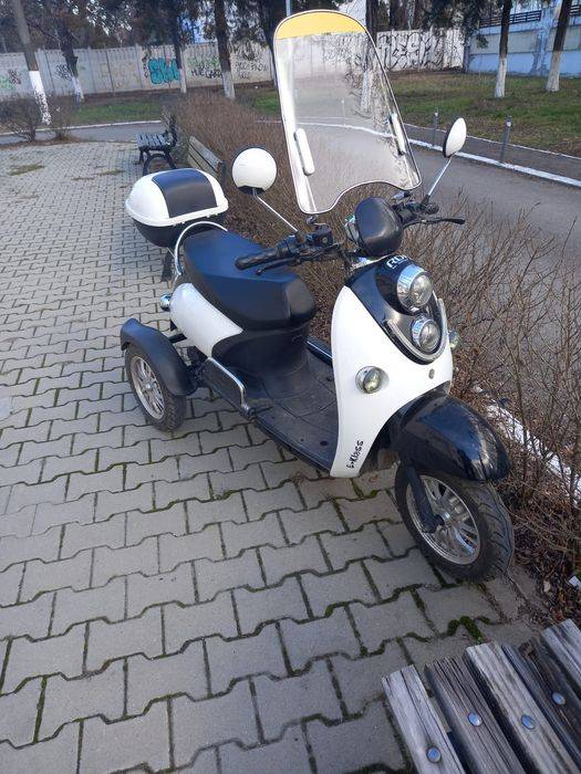 Scuter electric, nu îți trebuie permis