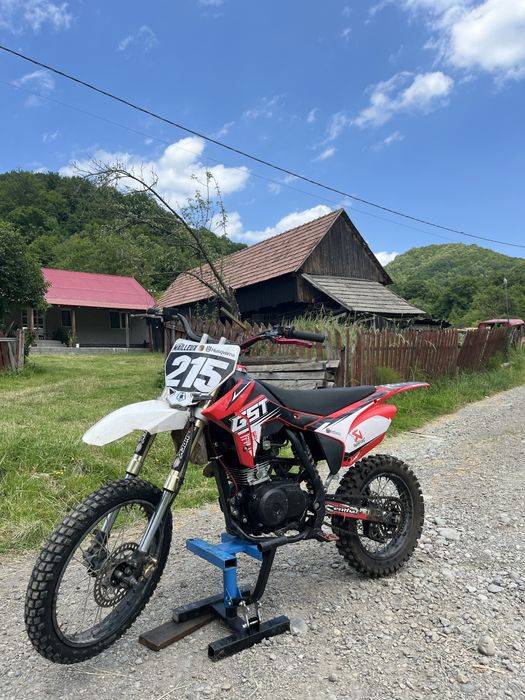 De vanzare cross 250cc an 2024