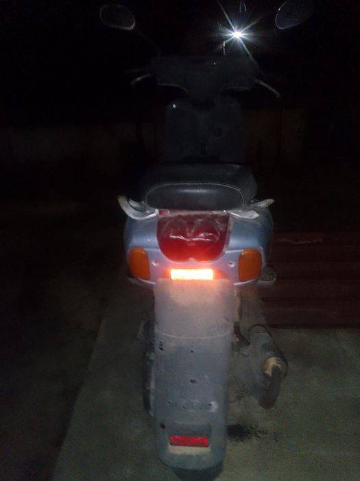 Vând motoscuter yamaha Ovetto 75cc