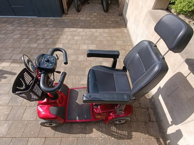 Motoscuter electric