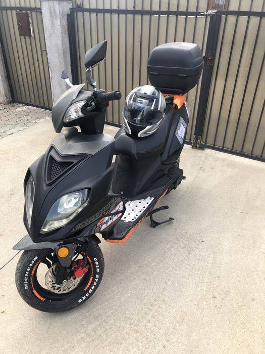 Scuter Explorer B92