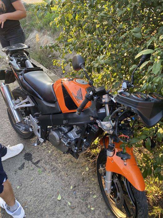 Honda cbr 125cc avariata sau schimb cu atv