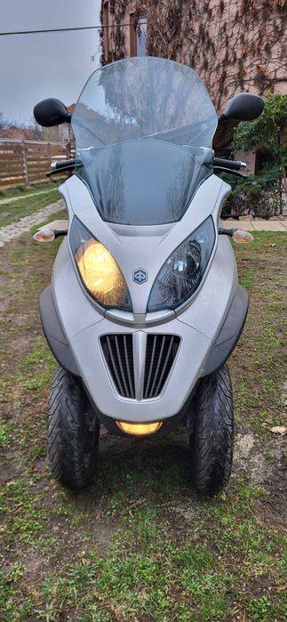 Piaggio mp3 400ie LT an 2010, se conduce cu categoria B