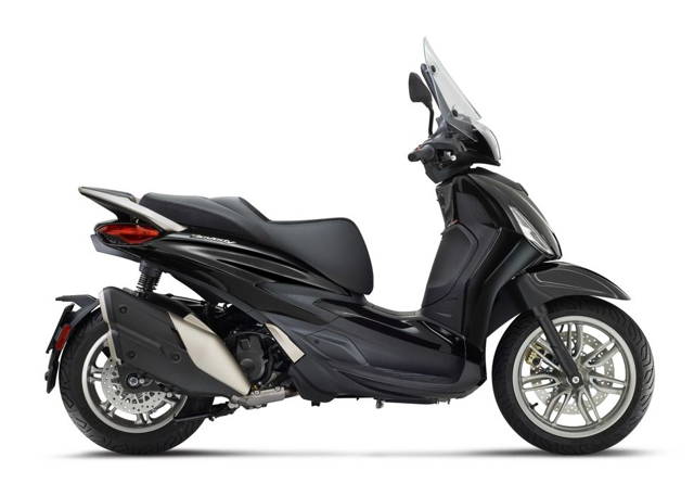 Piaggio Beverly 400 Deep Black