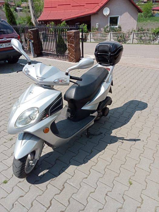 Vand scuter 125cc