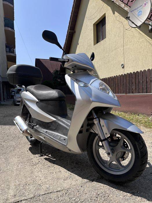 Honda Dylan 125      Se vinde!!!
