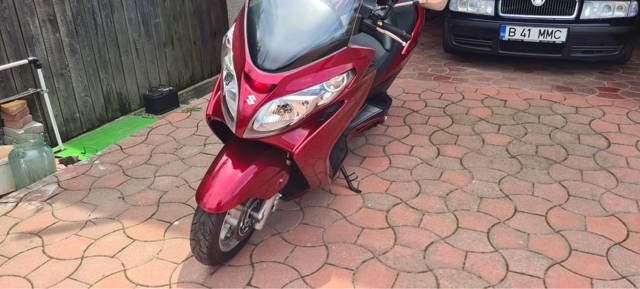 Suzuki Burgman 400
