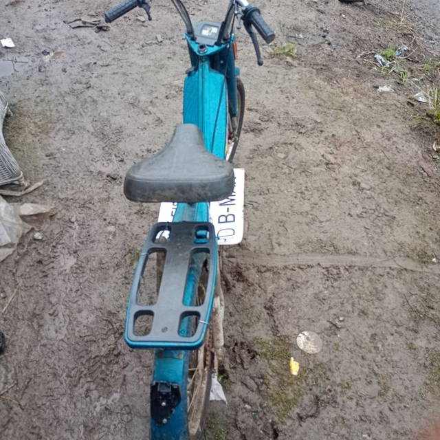 Vând moped pejou