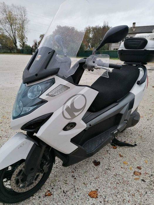 Vând scuter adus din Italia