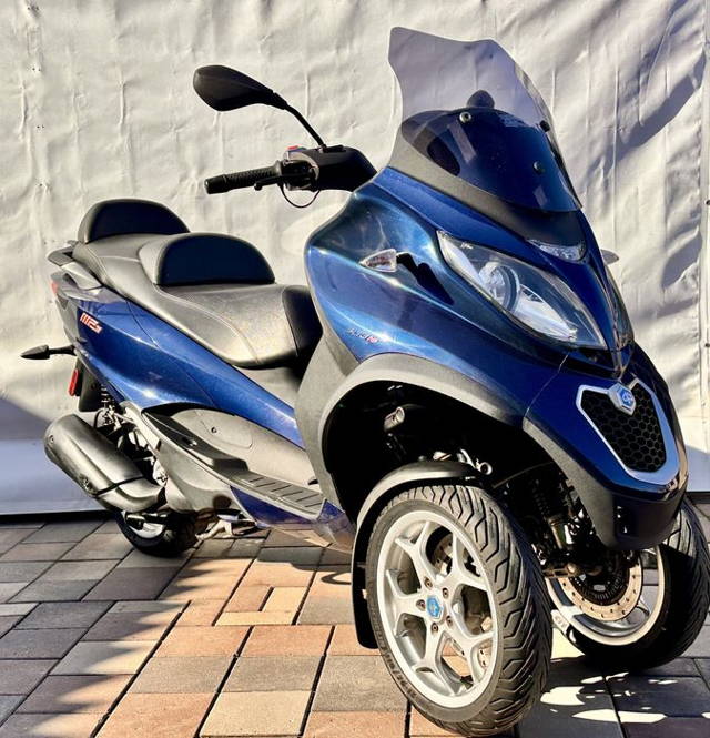 Piaggio mp3, scuter 3 roti, abs/asr, scuter se conduce cu B, rate