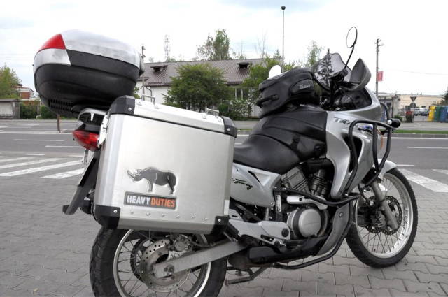 Honda Transalp 650, complet accesorizată, stare foarte bună