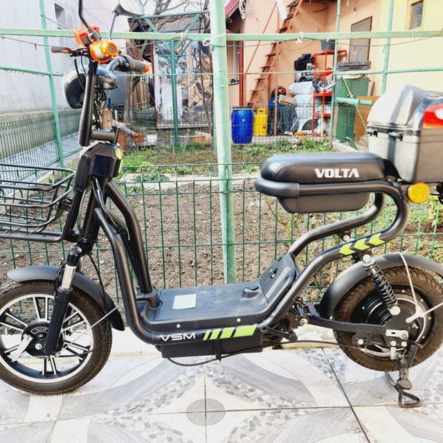 Scuter electric ..