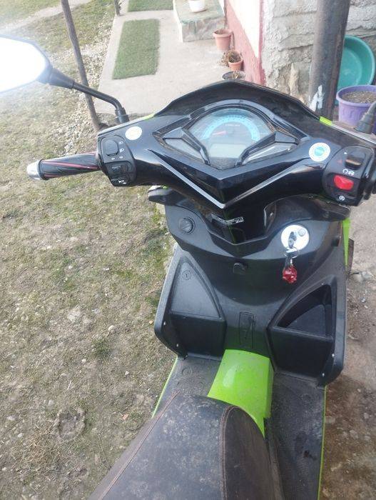 Moto scutere scutere