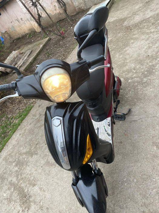 Vând scuter electric