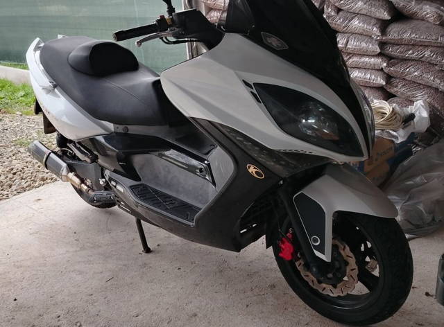 Kymco Xciting 300 R Schimb
