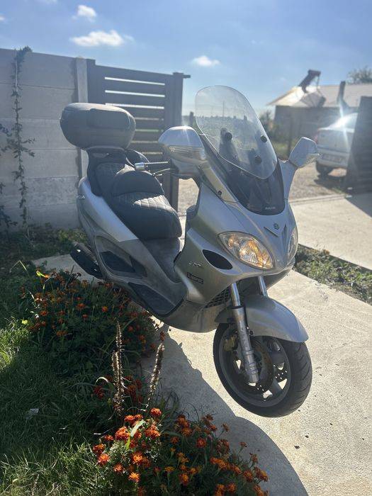 Maxi-Scuter Piaggio X9