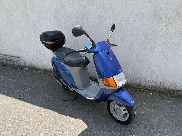 Scuter Piaggio Sfera 49 Cm ( import germania ) Impecabil