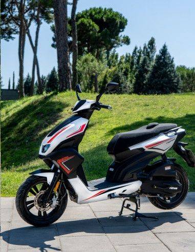 Scuter Keeway 3400 km